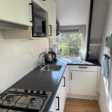 Je Suis 84 Sunclass * דורבורי